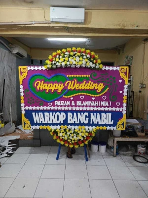 Papan Bunga di Cluster Sevilla Bsd